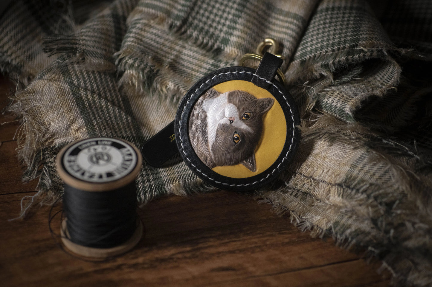 Leatherchild (Double sided)Handcrafted Italian Veg-Tanned Leather Pet Keychain - Gifts & Decorations 【1832】 (custom-made 28-35 days)