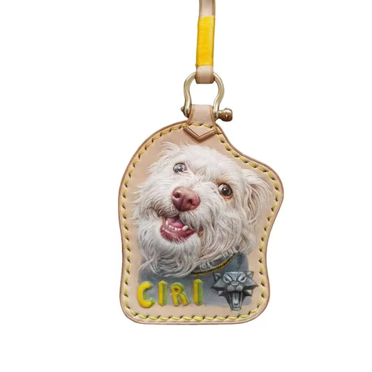 Leatherchild hyper-realistic Custom Pet Half-Body Portrait Keychains, Bag Tags, Luggage Tags – Handmade Leather Art Keepsake or Gift – (Customization Time: 60-90 Days)Artist: Ms.Tao