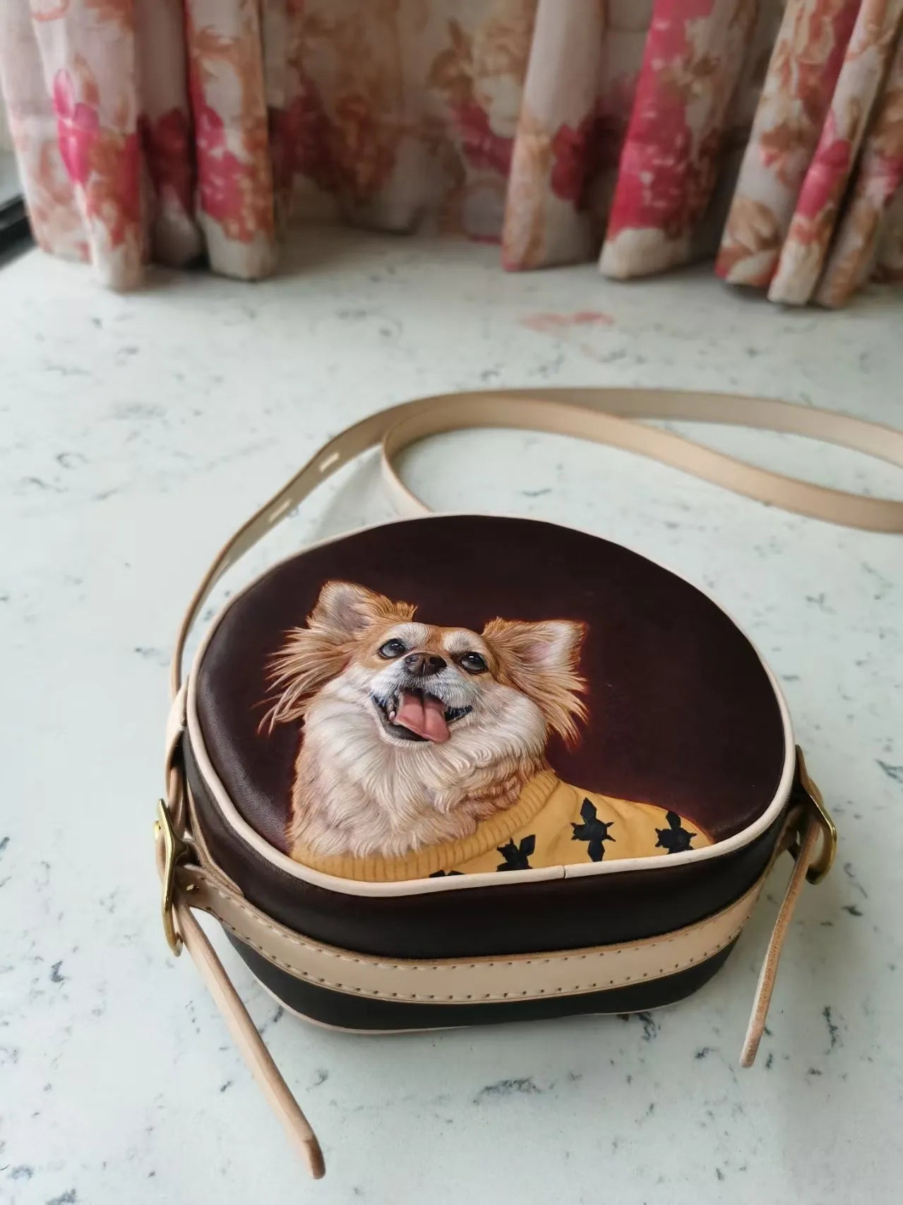 Leatherchild Handmade Hyper-Realistic Carved Leather Pet Round Crossbody Bag (Deposit)Artist: Ms.Tao