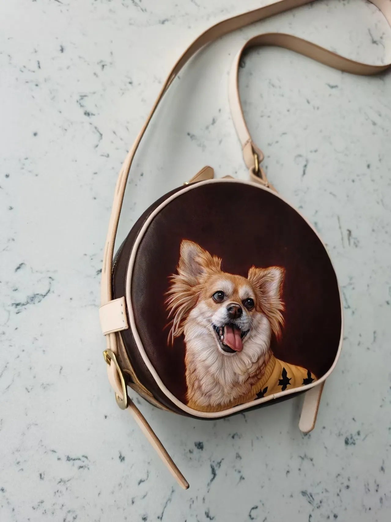 Leatherchild Handmade Hyper-Realistic Carved Leather Pet Round Crossbody Bag (Deposit)Artist: Ms.Tao