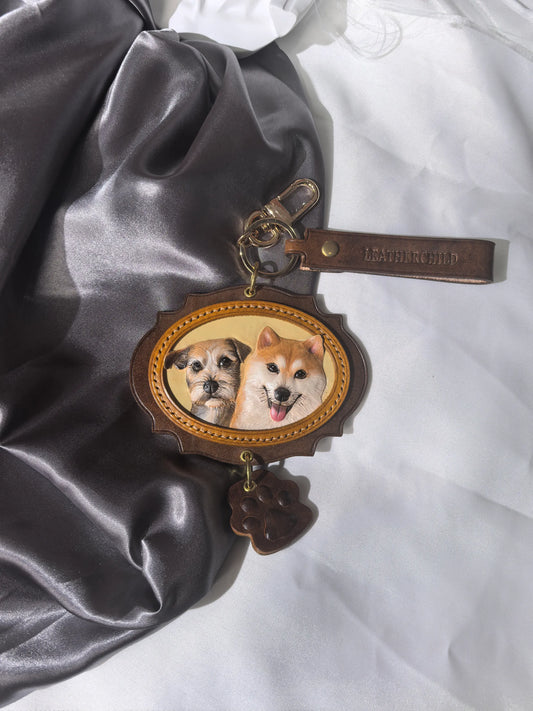 Leatherchild (Two Pets) Handmade Italian Tanned Leather Pet Keychain / Bag Charm / Luggage Tag - Gifts and Decorations [1839] (Customised 28-35 days)Artist: Mr Kang