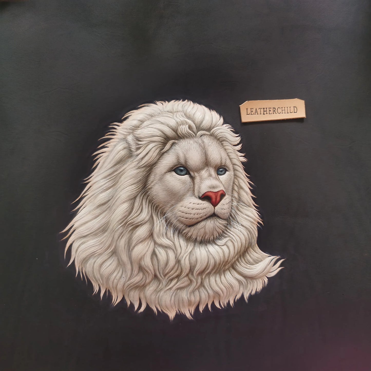Leatherchild Handmade Hyper-Realistic Carved Leather Pet White Lion Shopping Bag (Deposit)Artist: Ms.Tao
